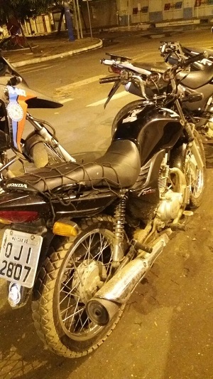 Motocicleta recuperada pela polícia